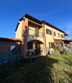 Villetta a schiera all'asta via Pietro Micca, 25, Cigliano