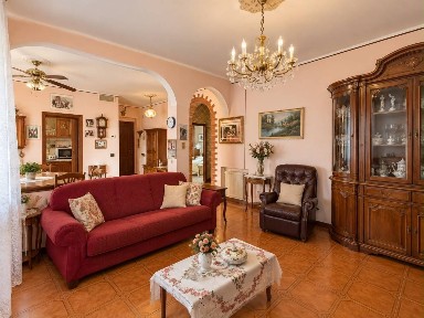 Trilocale buono stato, primo piano, Centro, Casalgrande