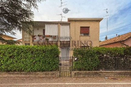 Correggio, Via Ludovico Ariosto, 21
