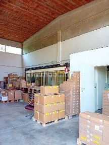 Capannone in Affitto