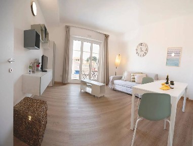 Trilocale via Privata Sant'Antonio, 1, Porto Maurizio, Imperia