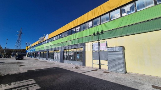 Locale commerciale in Affitto