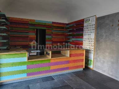 Locale commerciale in Affitto