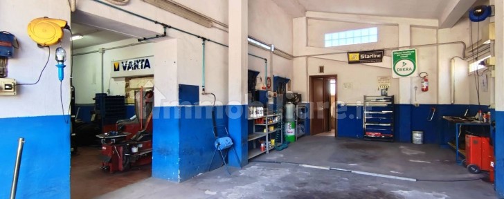 Locale commerciale in Affitto
