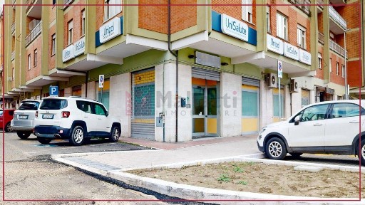Locale commerciale in Affitto