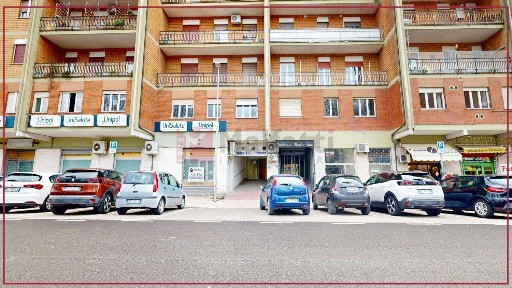 Locale commerciale in Affitto