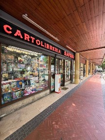 Locale commerciale in Affitto