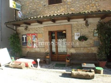 Locale commerciale in Affitto