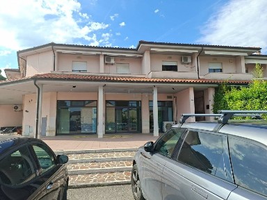 Locale commerciale in Affitto