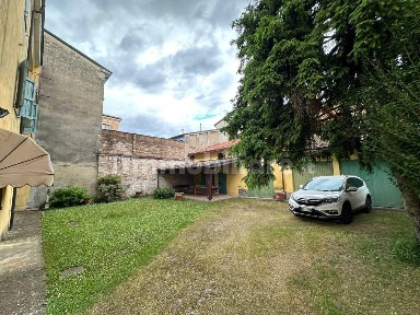 Terratetto plurifamiliare via Guglielmo du Tillot, Centro, Colorno