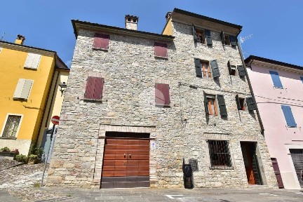 Terratetto plurifamiliare V. Giuseppe Mazzini 59, Centro, Calestano