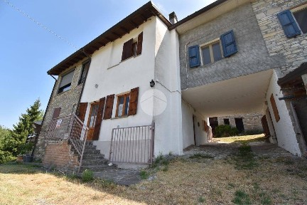 Terratetto plurifamiliare via Fragno, Calestano