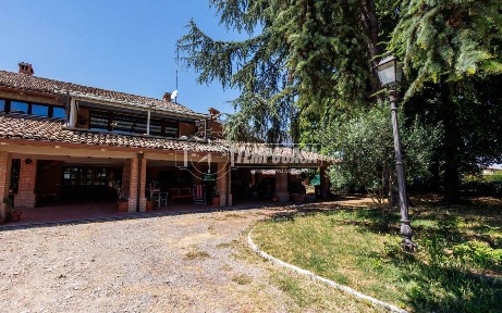Terratetto unifamiliare Strada Val Parma 225, Vigatto, Parma