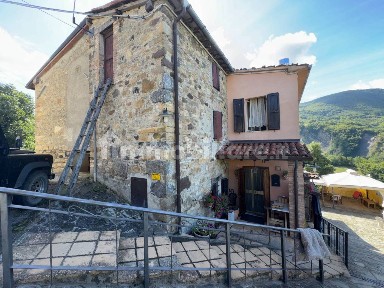Terratetto unifamiliare frazione Corniana, Terenzo