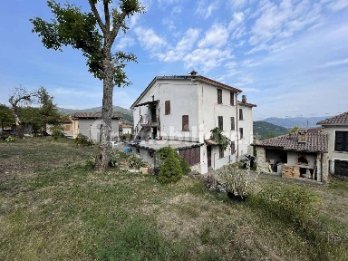 Terratetto plurifamiliare Località Costa, Bardi