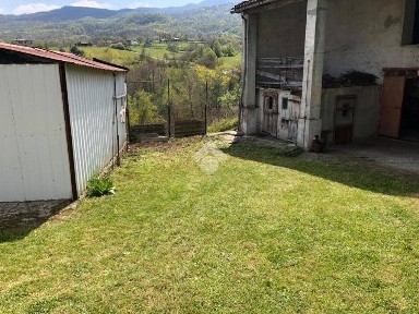 Terratetto plurifamiliare via alla Chiesa 15, Metti, Bore