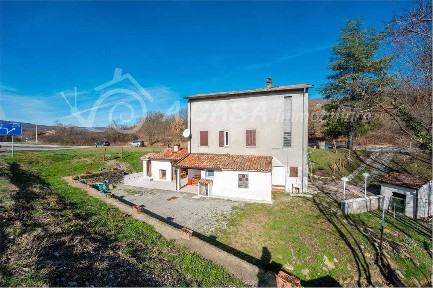 Terratetto unifamiliare strada per vianino, 135, Varano de' Melegari