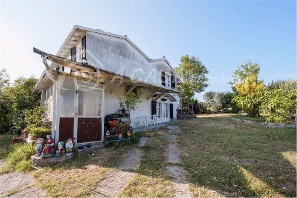 Terratetto unifamiliare strada case caselli, 118, Medesano