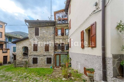 Terratetto unifamiliare via Battilocchi, 75, Calestano