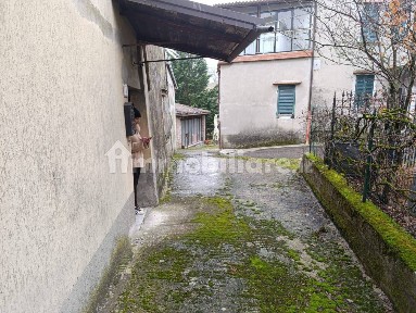 Terratetto plurifamiliare Strada Val Sporzana 98, Fornovo di Taro