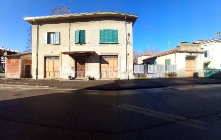 Terratetto unifamiliare piazza San Pincolini 18, Centro, Fontanellato