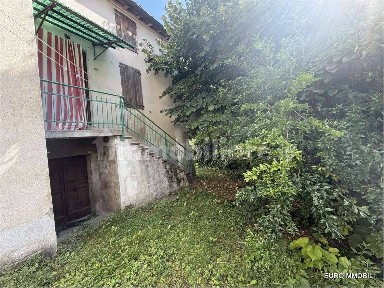 Neviano degli Arduini, Piazza D.Fornali