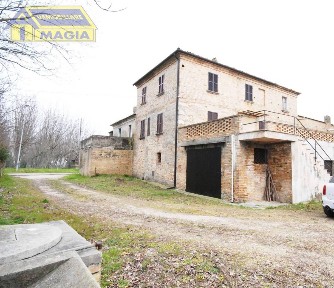 Rustico via Fiobo 6, Spinetoli