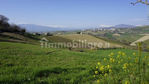 Casa colonica, da ristrutturare, 218 m², Offida