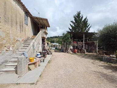 Massignano, Contrada Marezi, 16