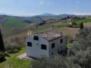 Carassai, Via Montevarmine No Number
