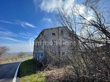 Castignano, contrada rufiano