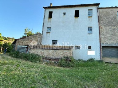 Casale, da ristrutturare, 200 m², Offida