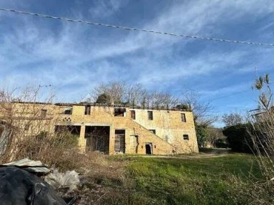 Cascina via San Maria A Mare, Ripatransone