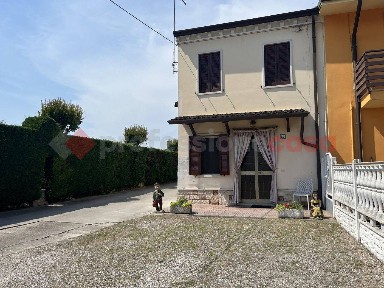 Terratetto unifamiliare via 25 Aprile, Tarmassia, Isola della Scala