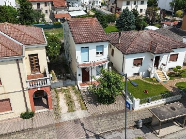 Terratetto plurifamiliare via venti settembre 60, Centro, Ronco all'Adige