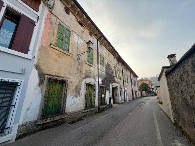 Valeggio sul Mincio, Via Santa Maria, 5