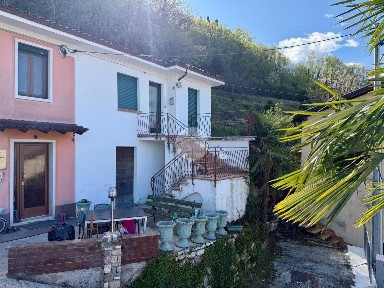 Terratetto plurifamiliare via Boschi 16, Garda