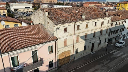 Terratetto plurifamiliare via Guglielmo Marconi 58, Centro, Belfiore