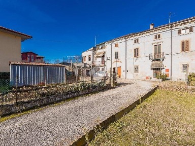 Terratetto plurifamiliare via Montemezzi 19, Centro, Vigasio