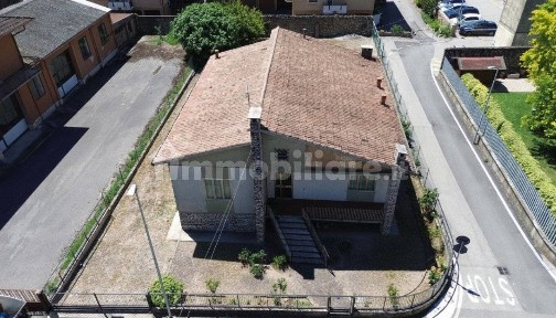 Terratetto unifamiliare 160 m², buono stato, Centro, Mozzecane