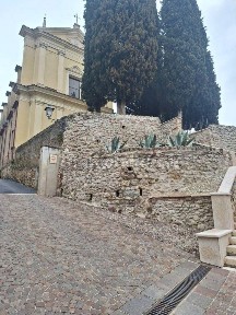 Terratetto unifamiliare via Castello, Centro, Lazise