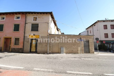 Terratetto unifamiliare piazza Guglielmo Marconi, Centro, Tregnago