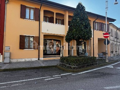 Terratetto unifamiliare via Roma, Centro, Isola Rizza