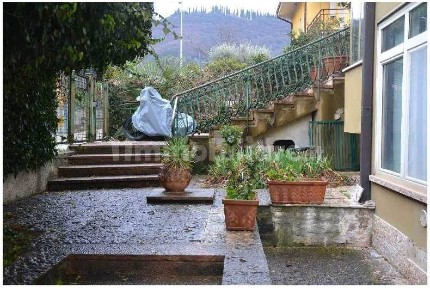 Terratetto unifamiliare via Barbarani 3, Garda