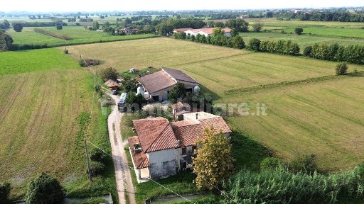 Terratetto unifamiliare 550 m², buono stato, Centro, Valeggio sul Mincio