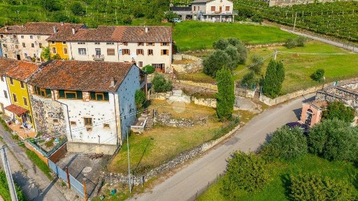 Montecchia di Crosara, Via Dal Cero, 14