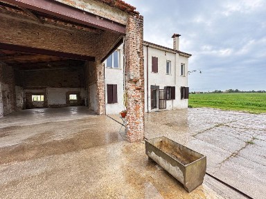 Terratetto unifamiliare via Finilon, Villa Bartolomea