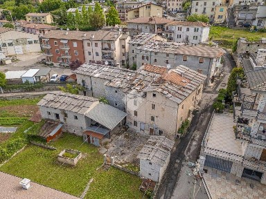 Terratetto unifamiliare 355 m², da ristrutturare, Fane, Negrar di Valpolicella