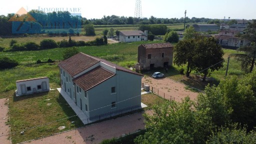 Terratetto unifamiliare via del pontiere, Centro, Legnago
