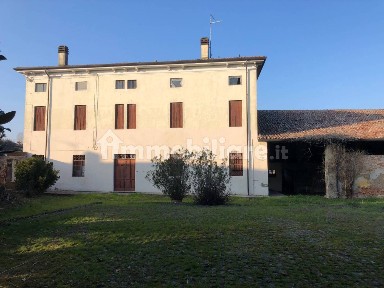 Terratetto unifamiliare 800 m², da ristrutturare, Centro, Casaleone